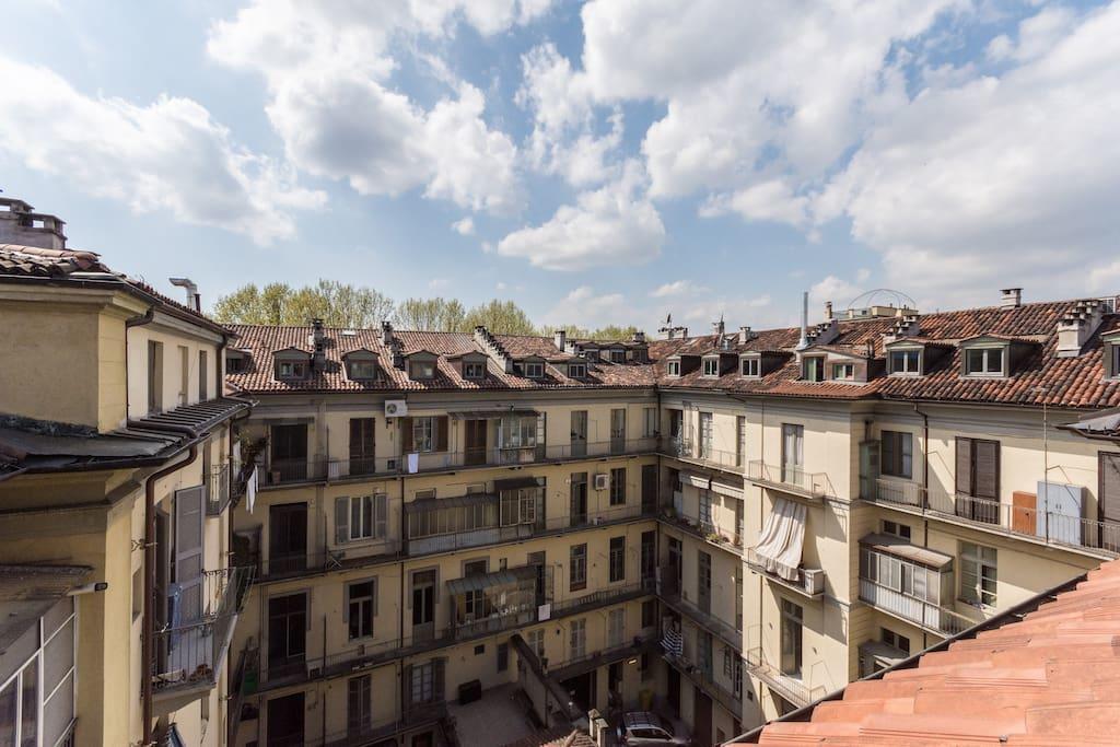 Accogliente Mansarda A Porta Nuova Apartment Торино Екстериор снимка